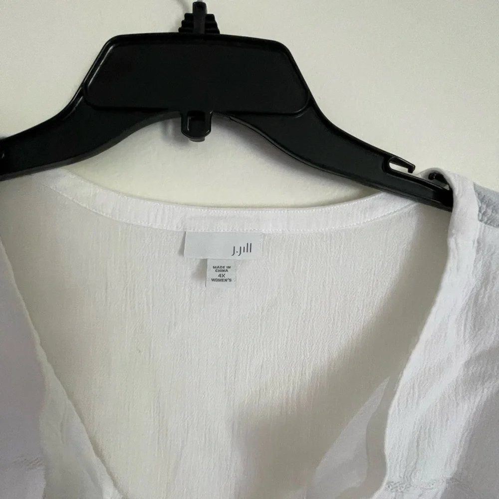 J. Jill White Buttoned  3/4 Sleeve Blouse - Picture 2 of 4